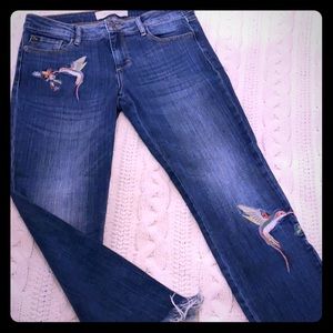 ‘Hidden’ Hummingbird jeans!